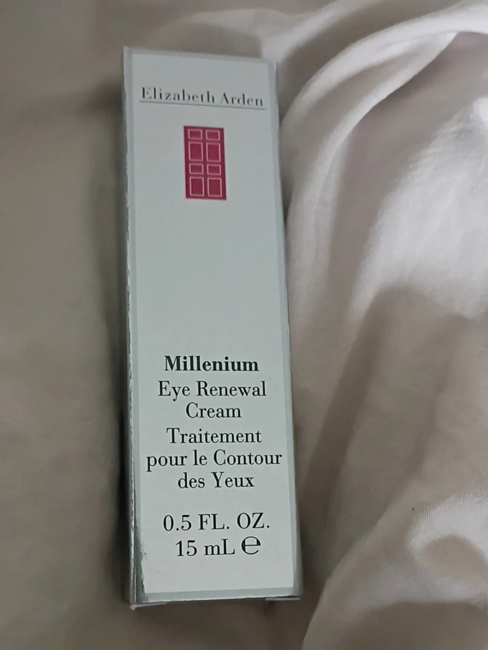 Elizabeth Arden Millenium Eye Renewal Cream - Pink & White Packaging